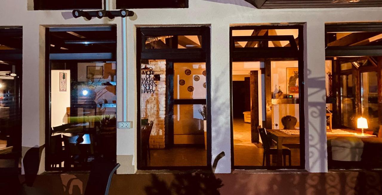 Casa Pisica Noastra Hotel Breaza  Eksteriør billede